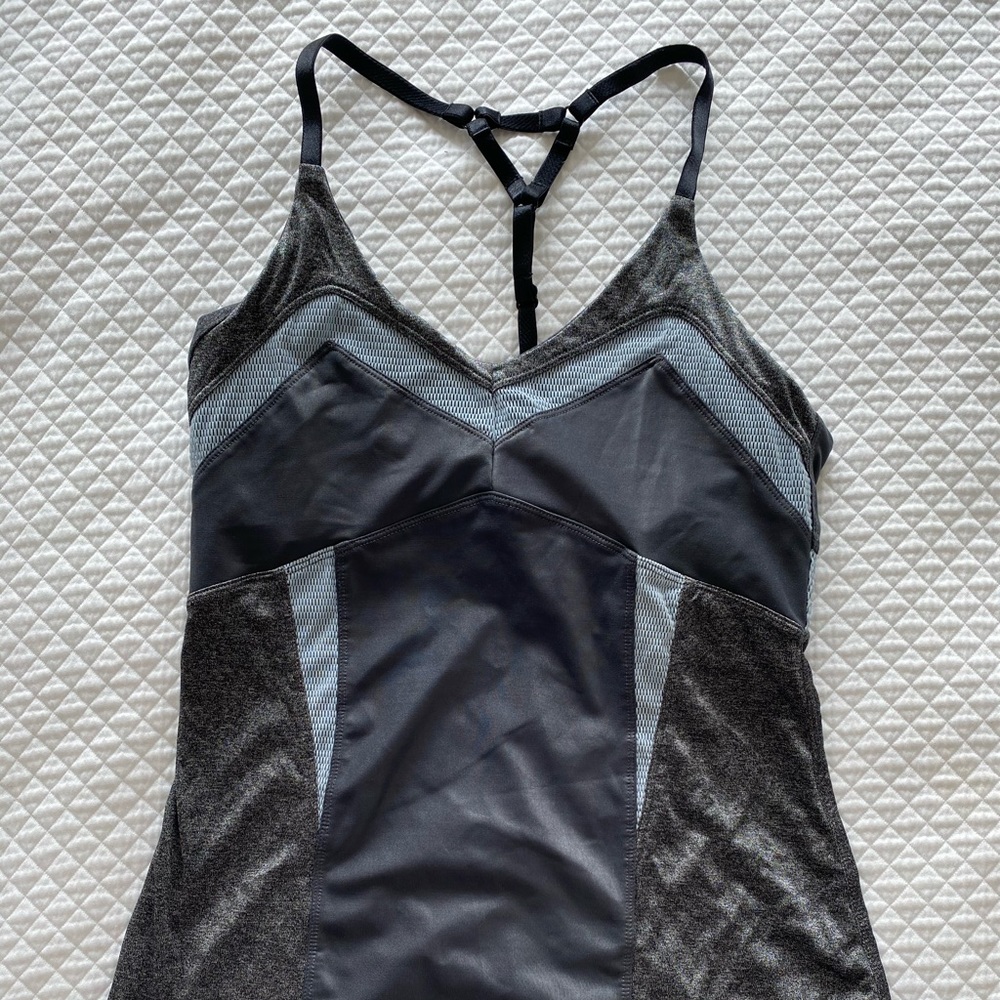 Splits59 women’s workout top - size small